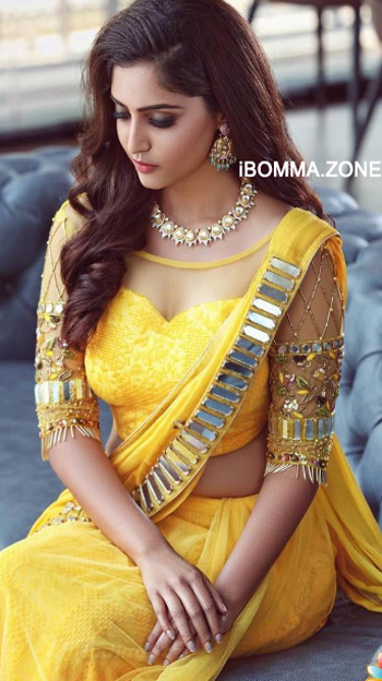 Samajavaragamana Reba-Monica-John